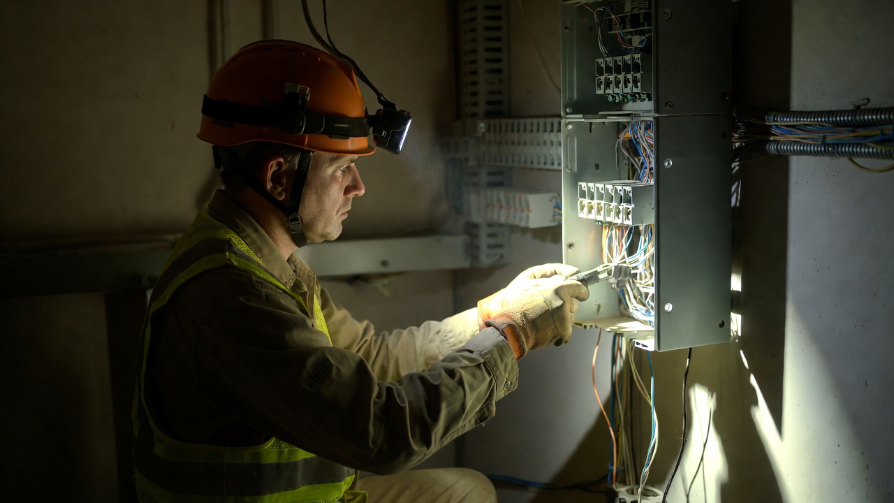 Headlamp panel work during a storm callout