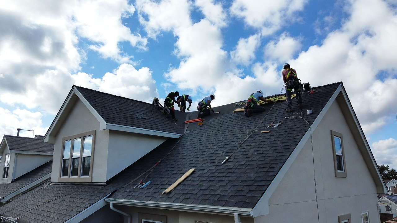 Completed residential roof replacement by Ridgeline Roofing in Bristol Tennessee